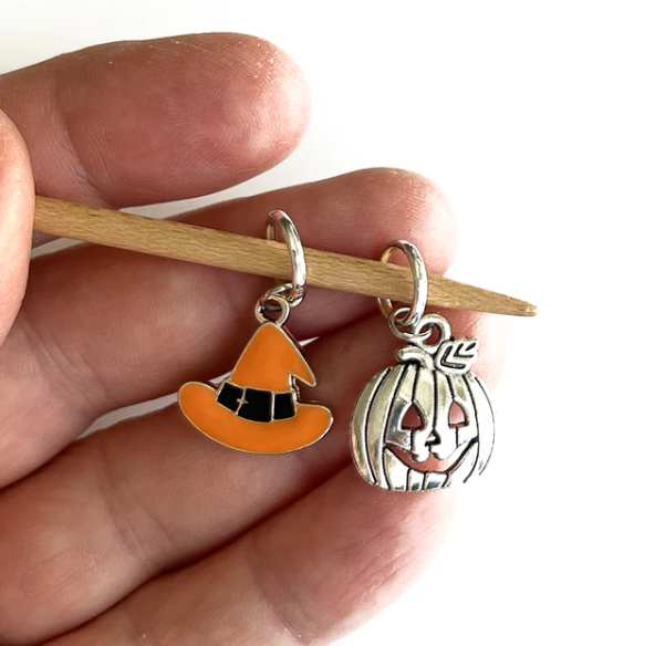 Stitch markers duo