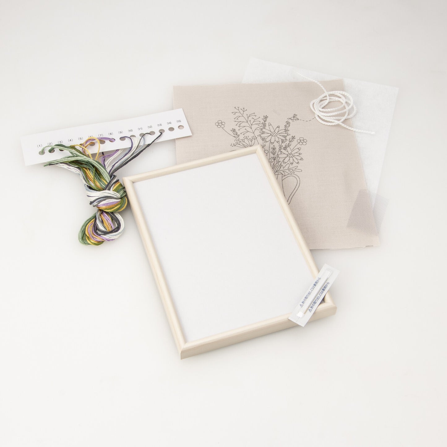 COSMO コスモ 「お庭のスケッチブック」刺しゅうキット