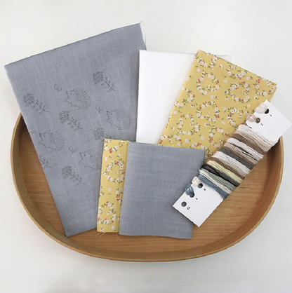 Chicchiさん はりねずみさんとナノハナのバッグ 刺繍キッ