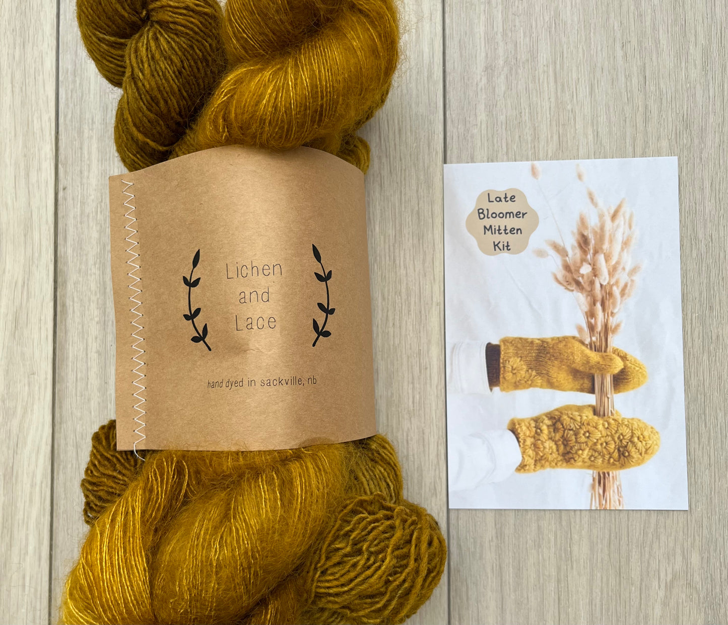 Lichen and Lace X Kristin Ledgett Late Bloomer 手袋手編みキット