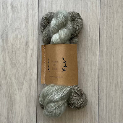 Lichen and Lace X Kristin Ledgett Late Bloomer 手袋手編みキット
