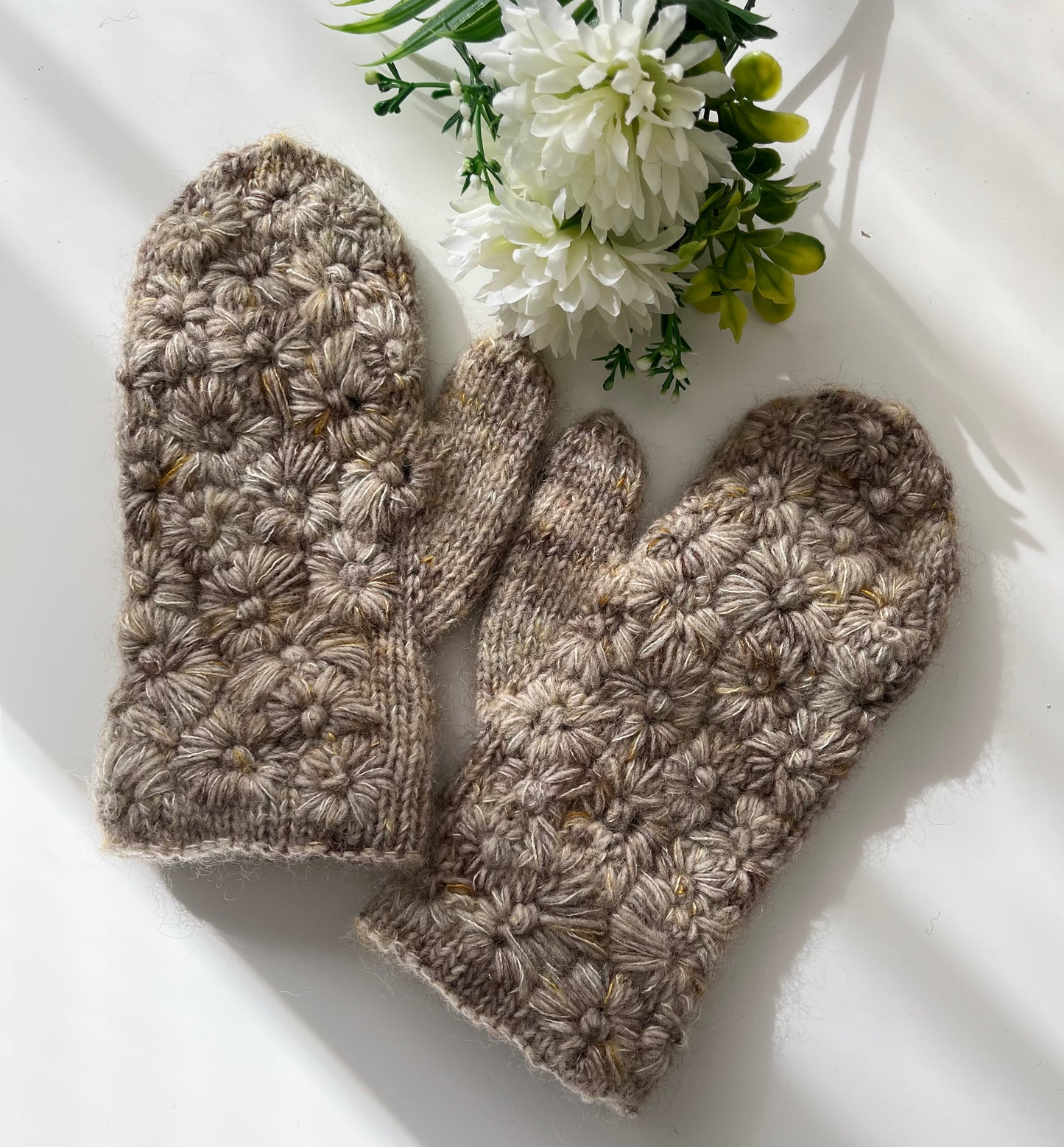Lichen and Lace X Kristin Ledgett Late Bloomer 手袋手編みキット