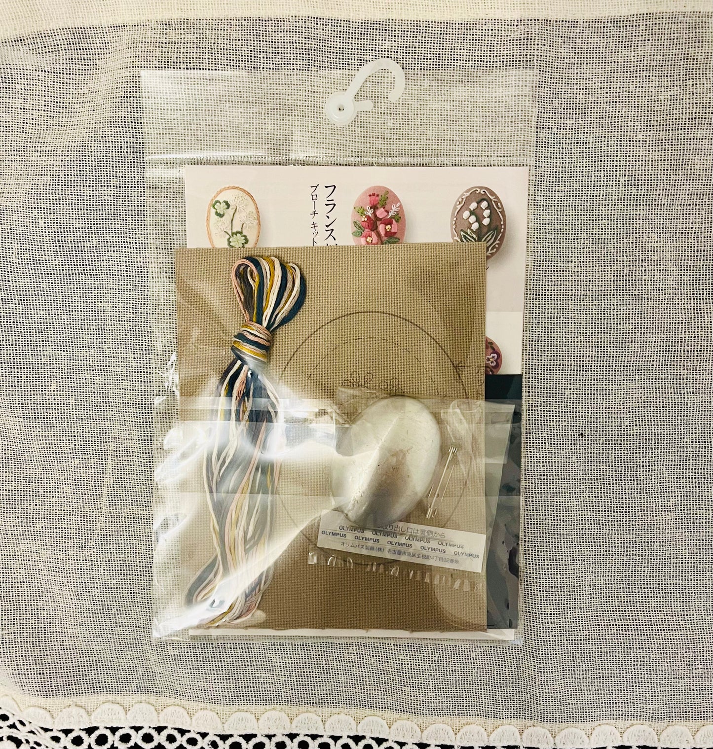 フランス刺しゅうブローチキット