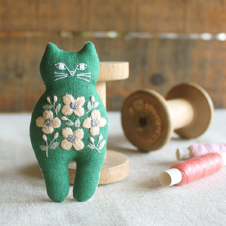 NEKOGAO ブローチ 刺繍キット