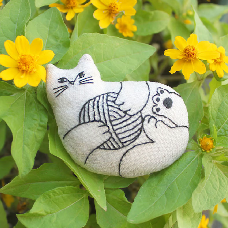 NEKOGAO ブローチ 刺繍キット – Myriade