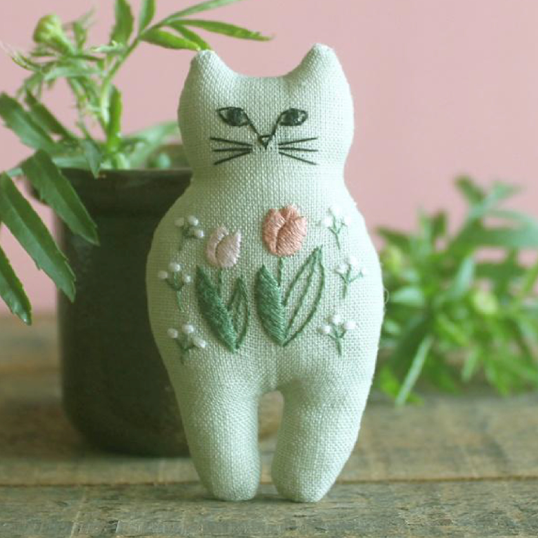 NEKOGAO ブローチ 刺繍キット