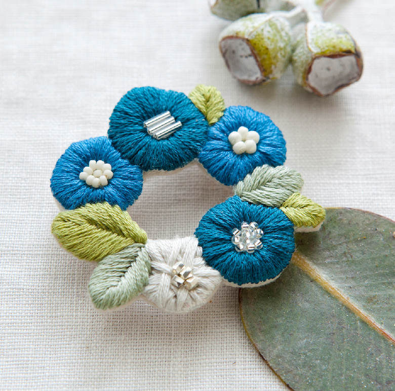 k.omono floret wreath brooch embroidery kit