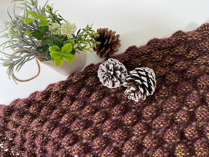 FREE PATTERN: DARUMA GEEK Pine Cone Shawl Pattern (English and Japanese)