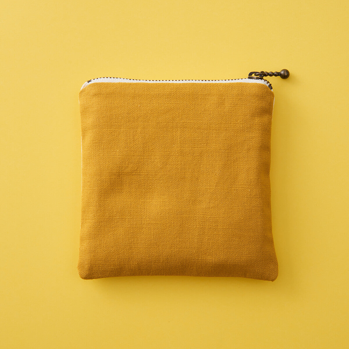 ワイルドガーデン square pouch